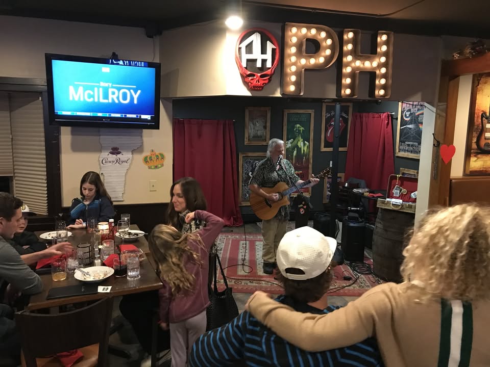 Kind Bud plays the Public House